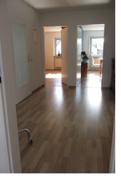 Großzügiger Eingangsbereich mit Garderobe